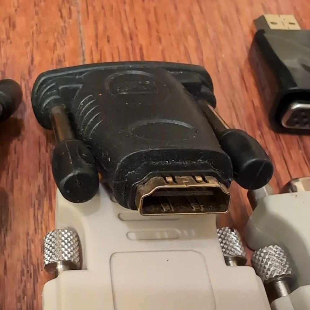 PC & Mac DVI VGA HDMI Serial Connectors Adapters